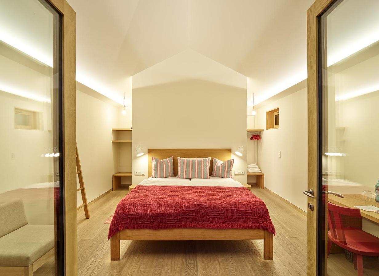 Hotel Weinkulturgut Longen-Schloeder à Longuich Extérieur photo